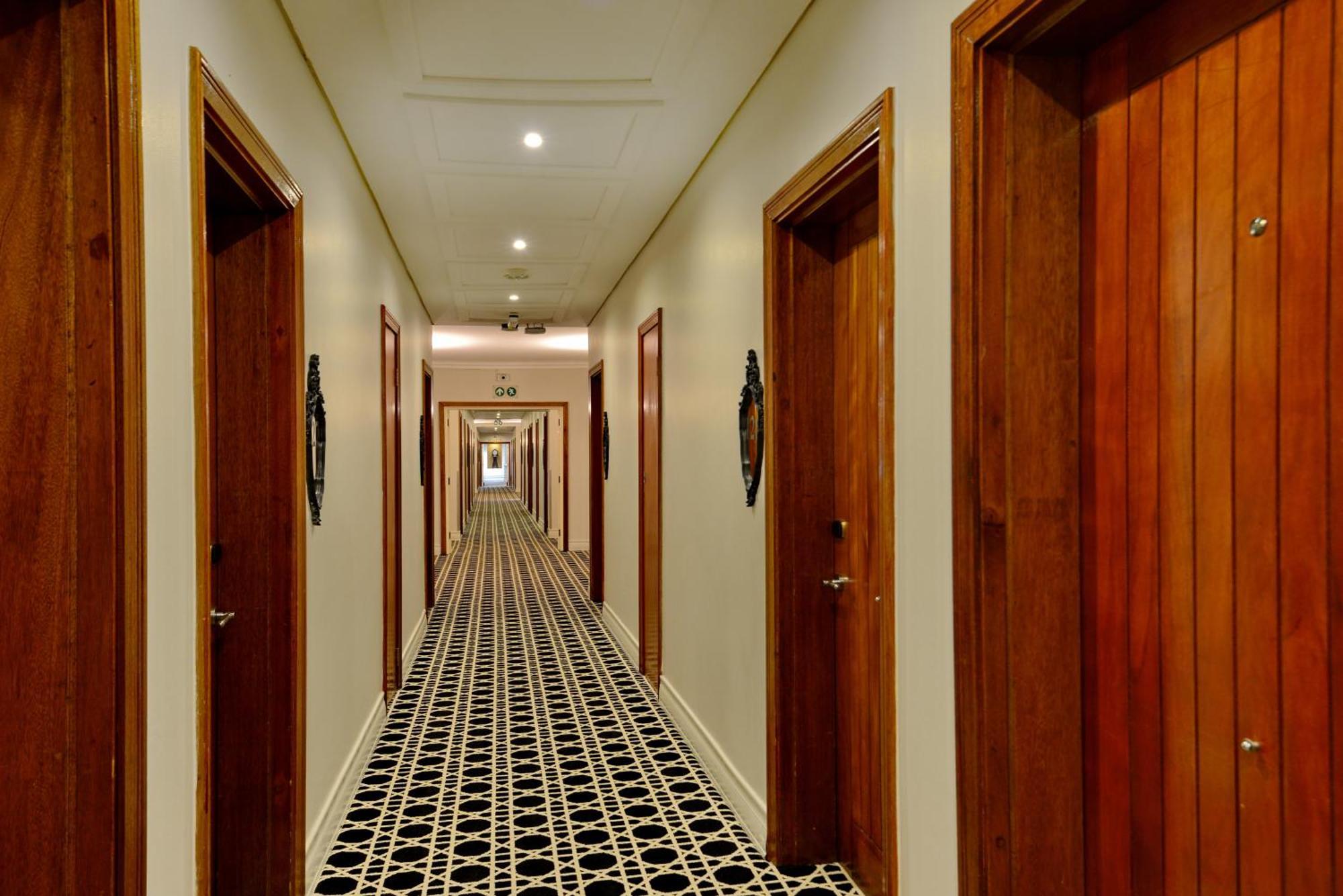 Anew Hotel Hilton Pietermaritzburg ภายนอก รูปภาพ
